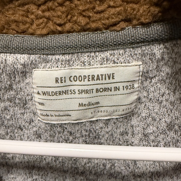 REI fleece button collar - Picture 3 of 3